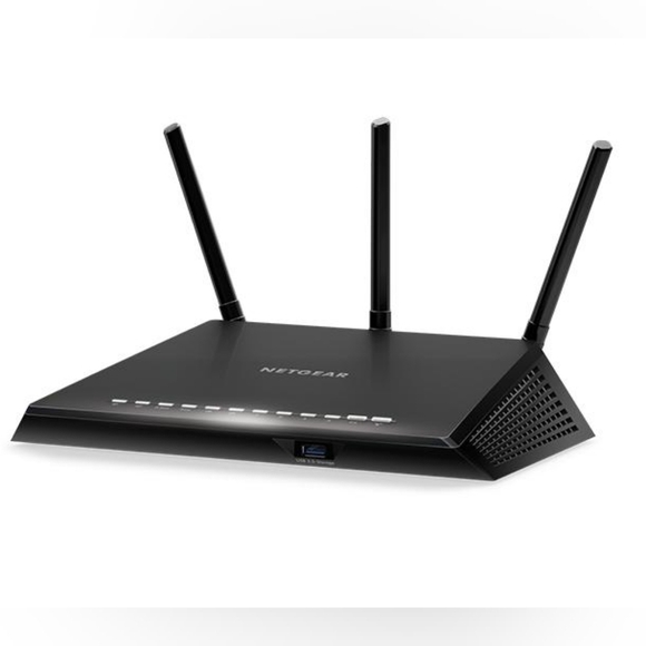 NIGHTHAWK Dual-Band WiFi Router,  1.75Gbps - Picture 1 of 13
